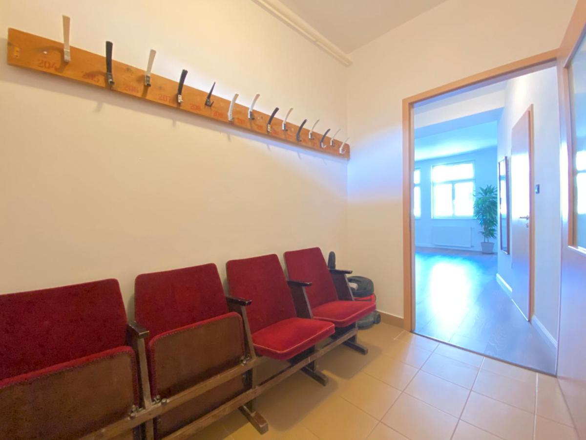 2 Bedroom 107 M2 Loft With Balcony Budapest Exterior foto
