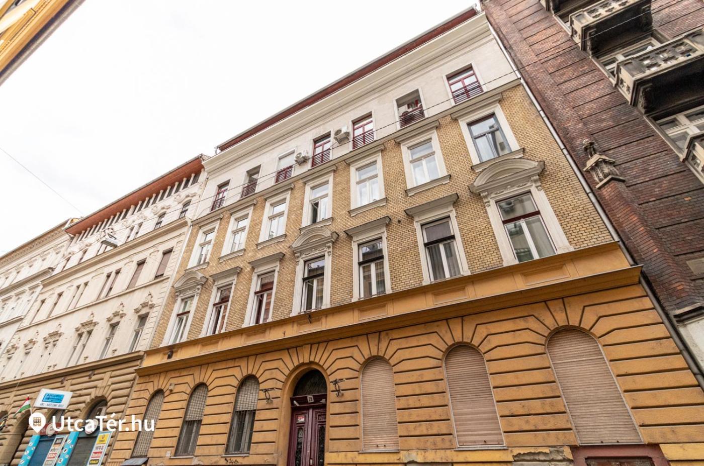 2 Bedroom 107 M2 Loft With Balcony Budapest Exterior foto